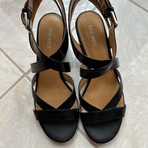 Nine West Leather women shoes. Size 10